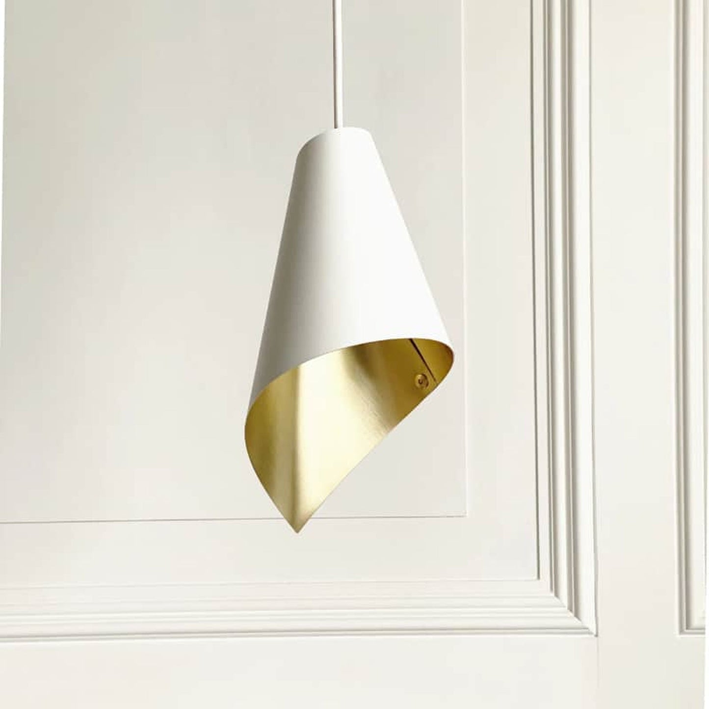 ARC Pendant in White and Brushed Brass