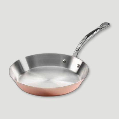 Angled view of 26cm Copper Induction Frying Pan from Samuel Groves - British Made Cookware