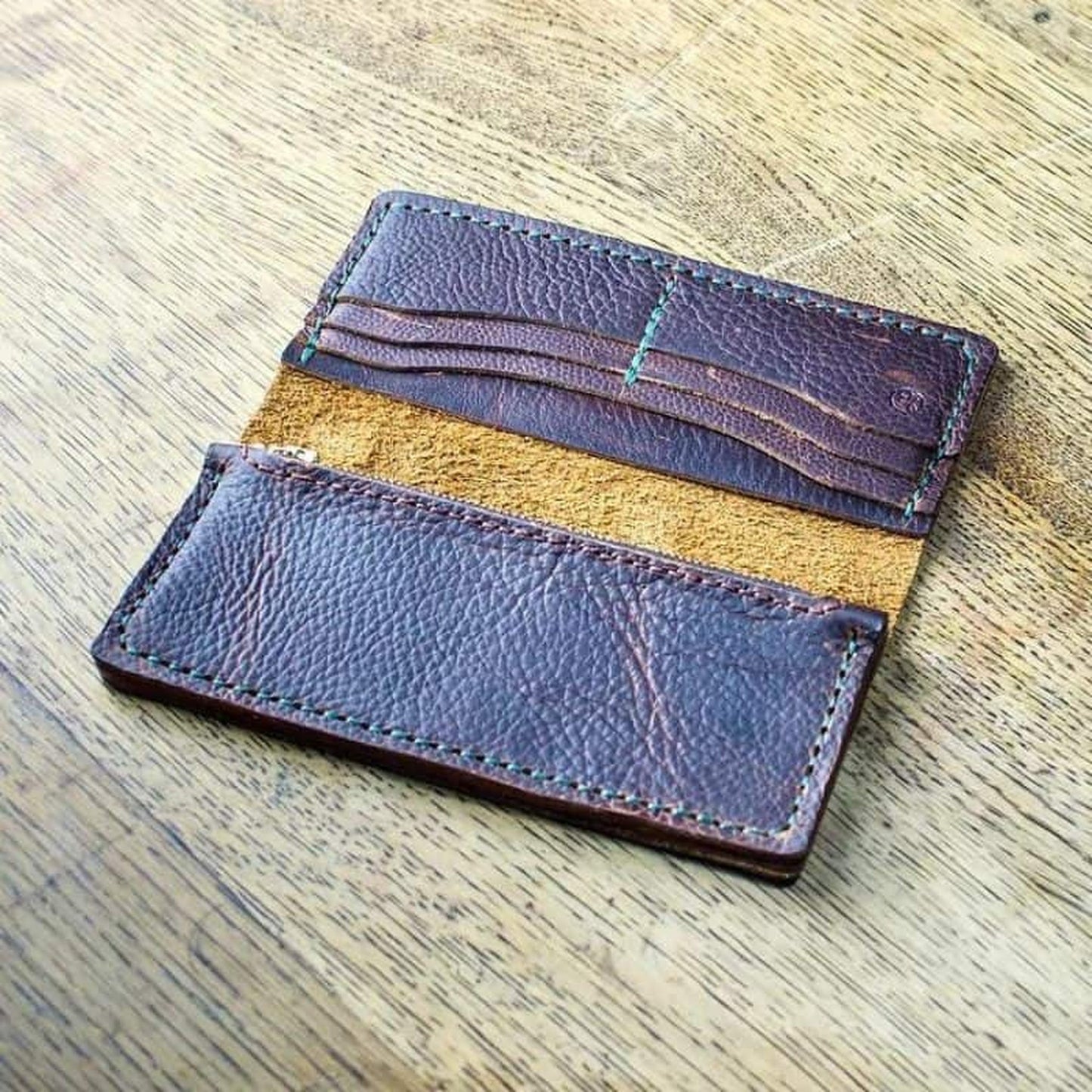 Brown Kodiak Leather Purse Zip