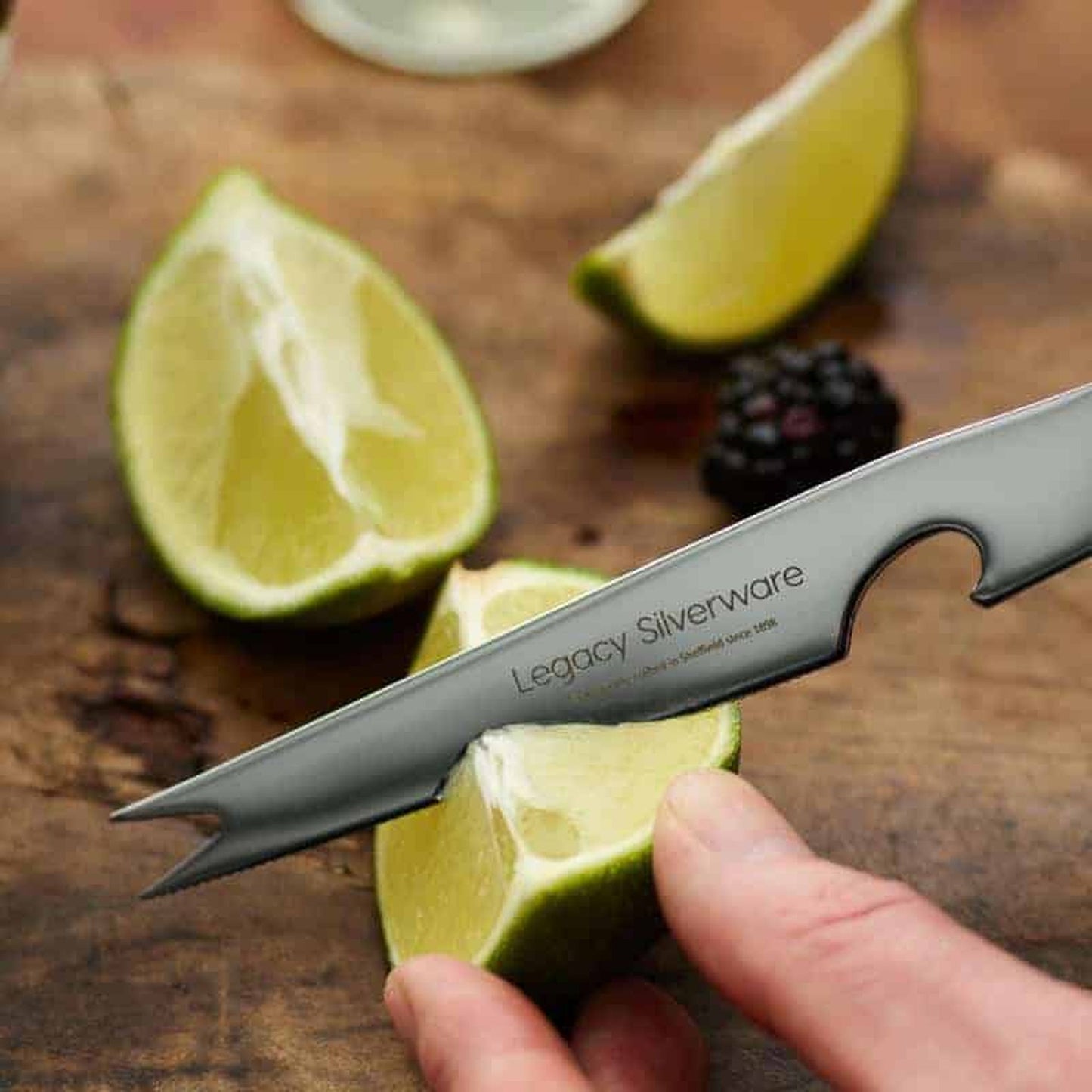 Concorde Gin and Tonic Knife