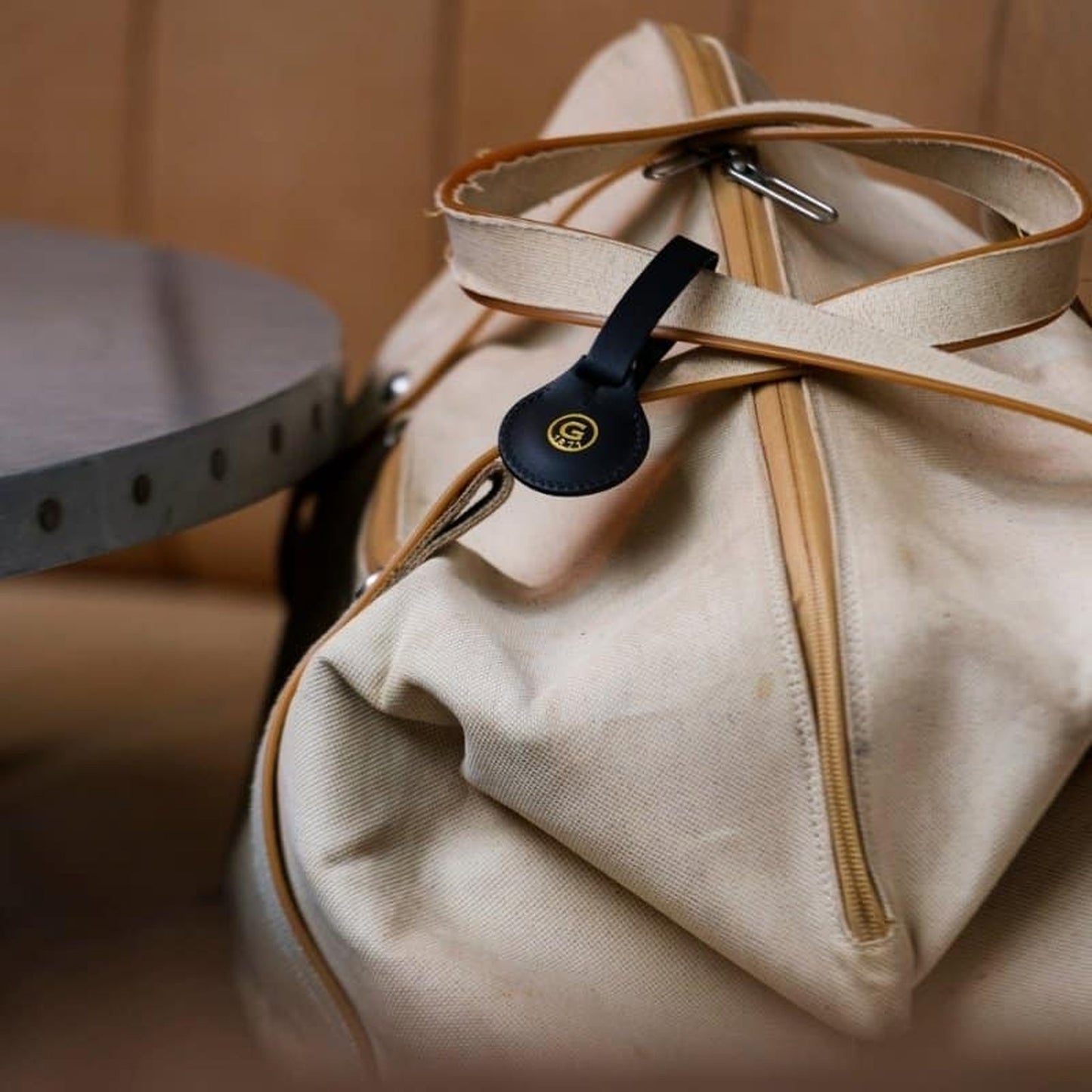 Leather AirTag Luggage Tag - Chestnut Brown