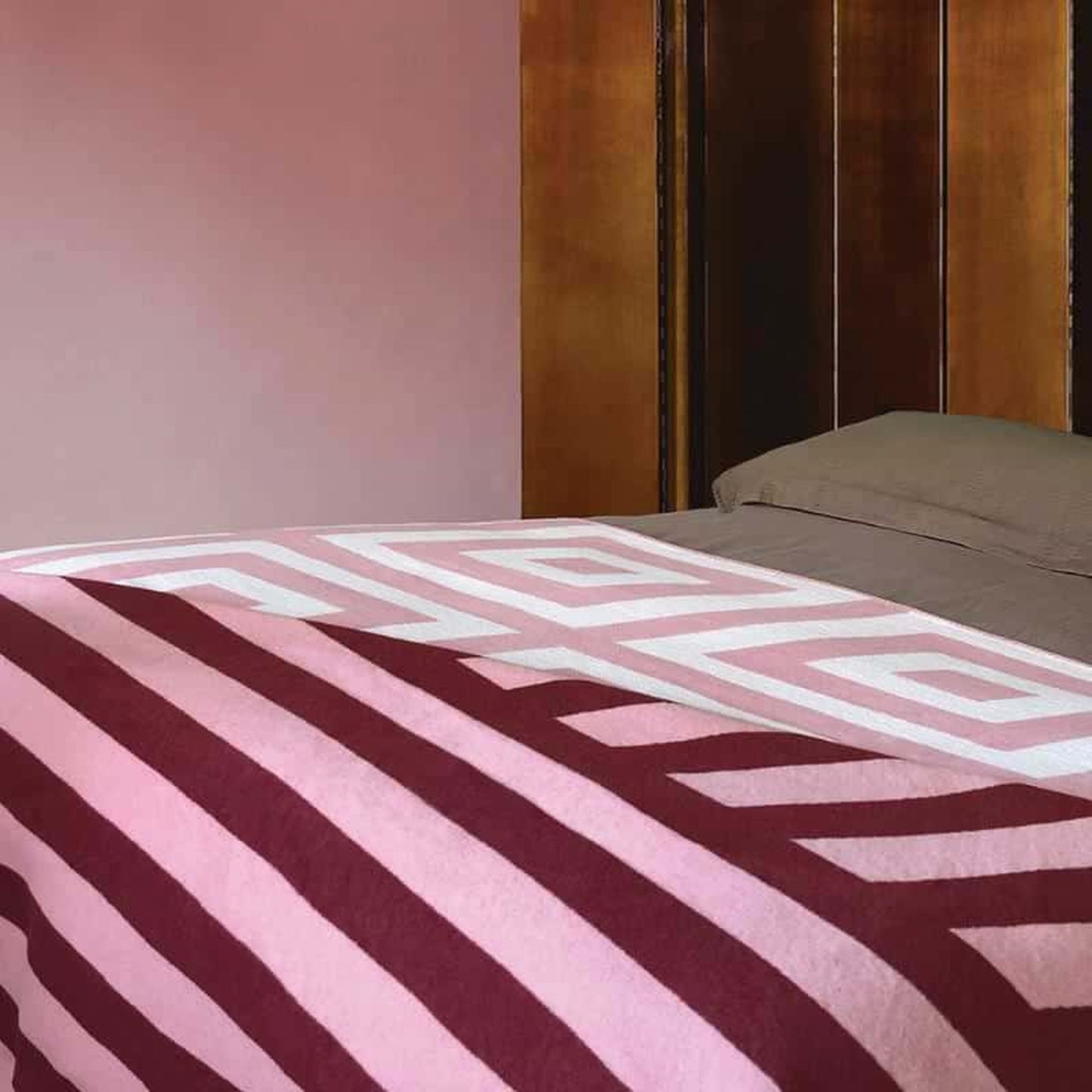 Recycled Cotton Nola Throw - Pink & White