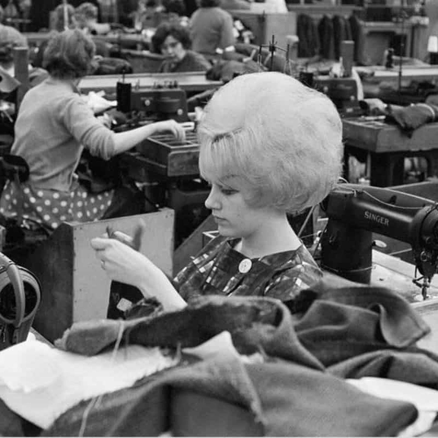 The English - Henri Cartier-Bresson & Martin Parr